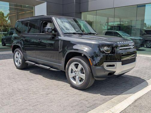 2025 Land Rover Defender 110 P300