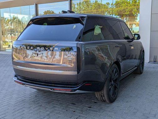 2022 Land Rover Range Rover P400 SE