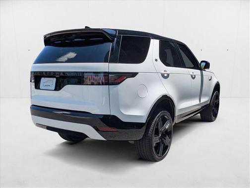 2025 Land Rover Discovery P360 Dynamic SE