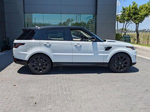 2022 Land Rover Range Rover Sport HSE Silver Edition