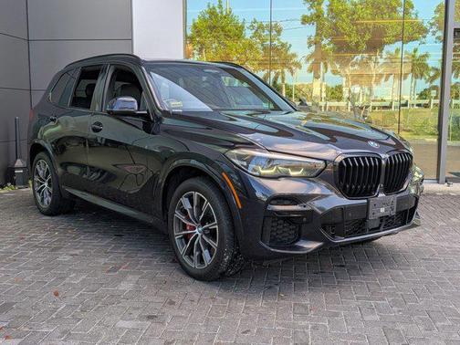 2022 BMW X5 M50i