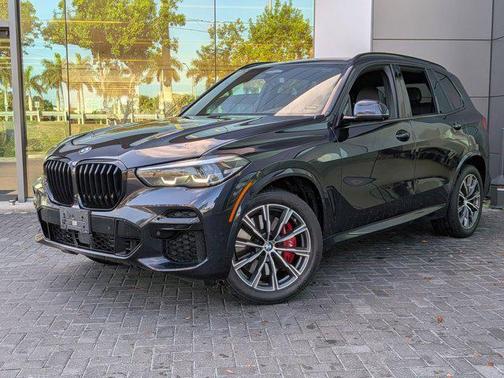 2022 BMW X5 M50i
