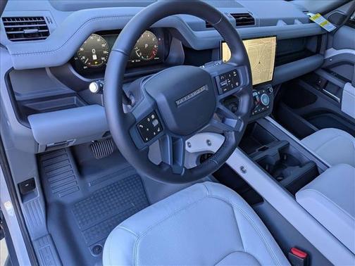 2026 Land Rover Defender P400 X-Dynamic SE