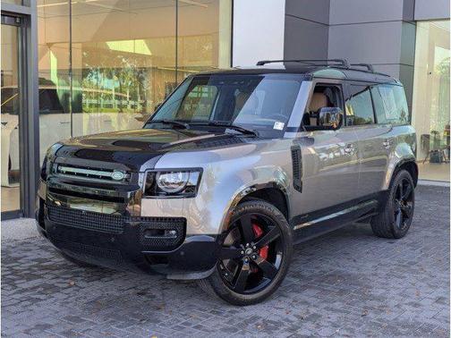Silicon Silver Premium Metallic 2025 Land Rover Defender 110 P400 X