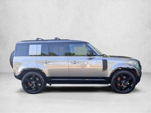 Silicon Silver Premium Metallic 2025 Land Rover Defender 110 P400 X
