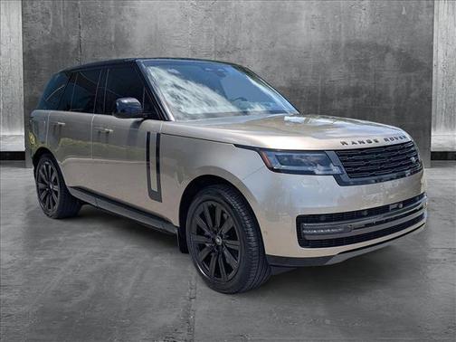 2025 Land Rover Range Rover P550e SE