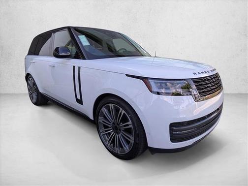 Fuji White 2026 Land Rover Range Rover P400 SE