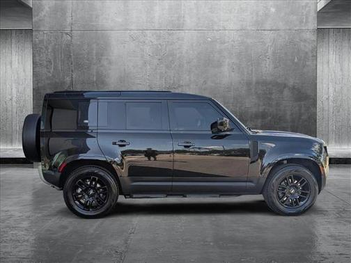 2022 Land Rover Defender 110 S