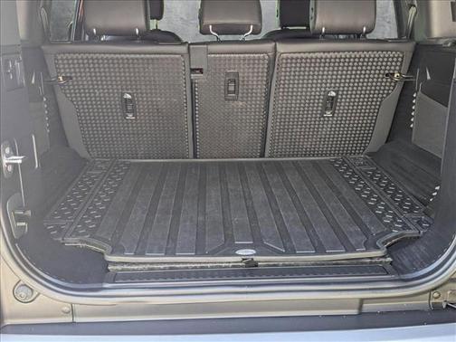 2022 Land Rover Defender 110 S