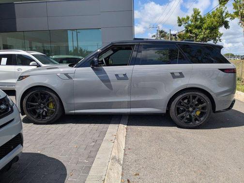 2025 Land Rover Range Rover Sport P635 SV Edition Two