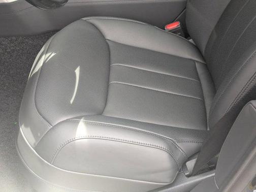 2025 Land Rover Range Rover P530 SE 7 Seat
