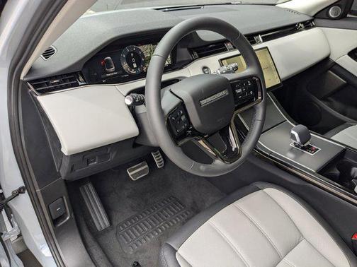 2024 Land Rover Range Rover Evoque Dynamic SE