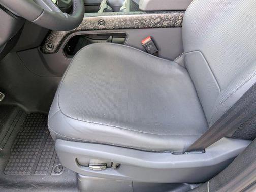 Narvik Black 2026 Land Rover Defender P635 OCTA Black