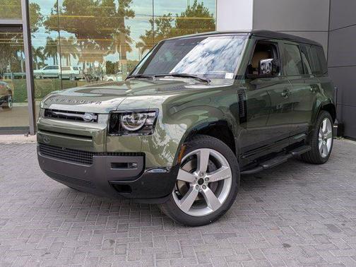 2026 Land Rover Defender P500 X-Dynamic SE