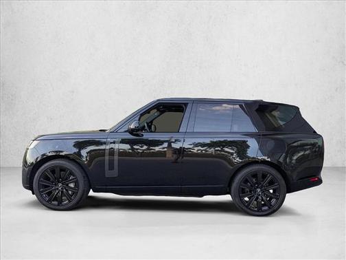 Santorini Black Metallic 2025 Land Rover Range Rover P550e SE