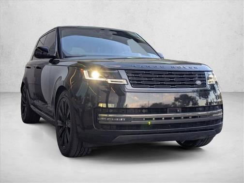 Santorini Black Metallic 2025 Land Rover Range Rover P550e SE
