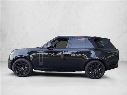 Santorini Black Metallic 2025 Land Rover Range Rover P550e SE
