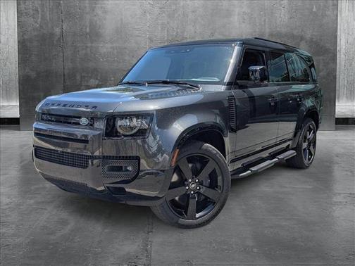 2025 Land Rover Defender 130 P400 X-Dynamic SE