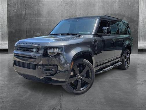 2025 Land Rover Defender 130 P400 X-Dynamic SE