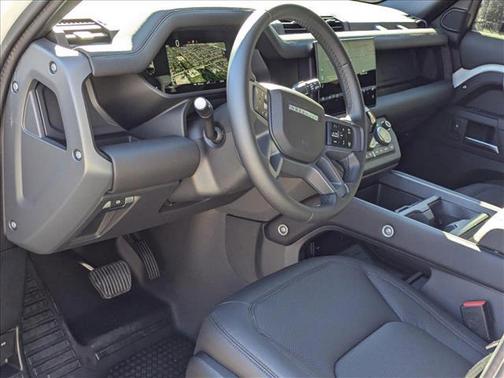 2025 Land Rover Defender 130 P300 S