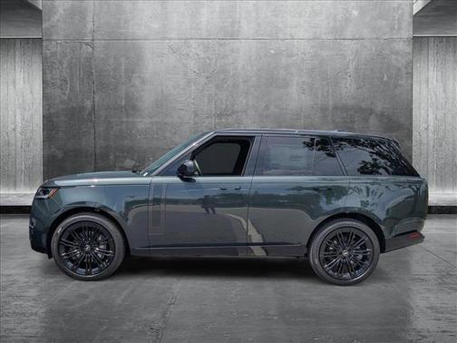2025 Land Rover Range Rover P400 SE