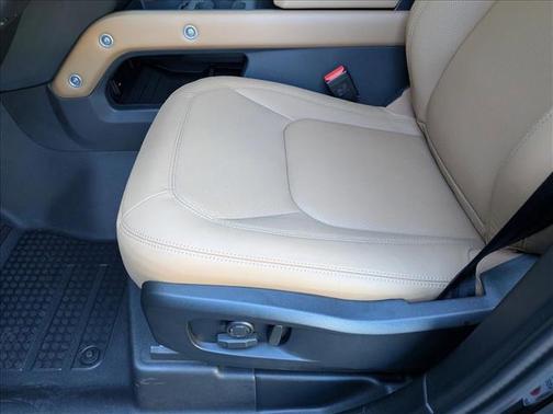 2026 Land Rover Defender P400 X-Dynamic SE