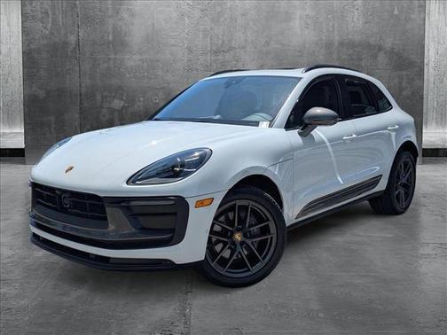 2023 Porsche Macan Base