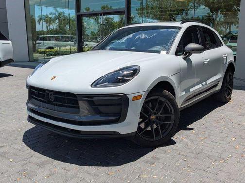 2023 Porsche Macan Base