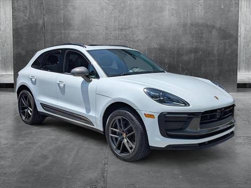 2023 Porsche Macan Base