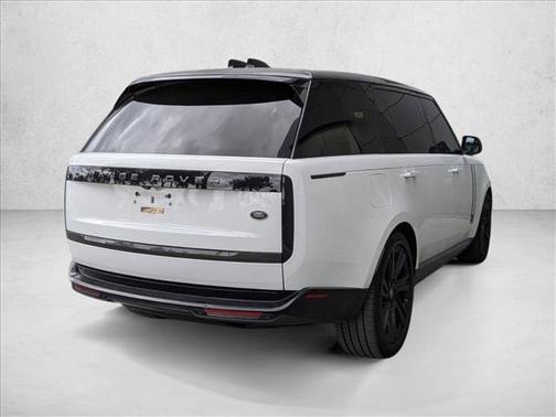2023 Land Rover Range Rover P530 SE