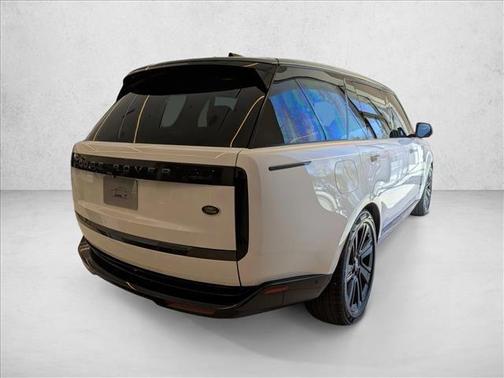 2023 Land Rover Range Rover P530 SE