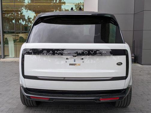 2023 Land Rover Range Rover P530 SE