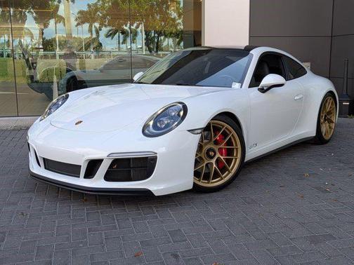 2019 Porsche 911 Carrera GTS