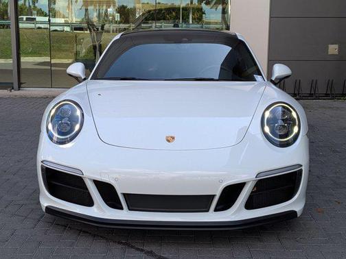 2019 Porsche 911 Carrera GTS