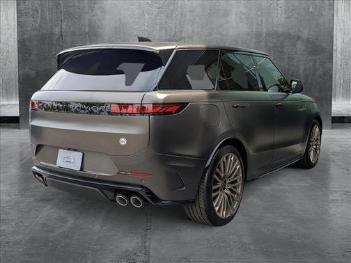 2025 Land Rover Range Rover Sport P635 SV Edition Two