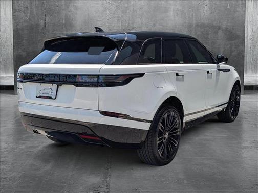2026 Land Rover Range Rover Velar Dynamic SE