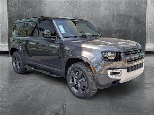 2025 Land Rover Defender 110 P300