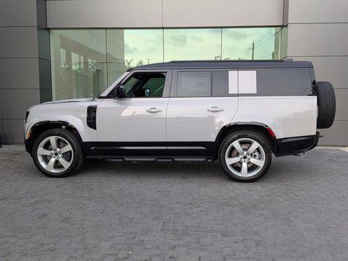 Borasco Grey Metallic 2026 Land Rover Defender X-Dynamic SE