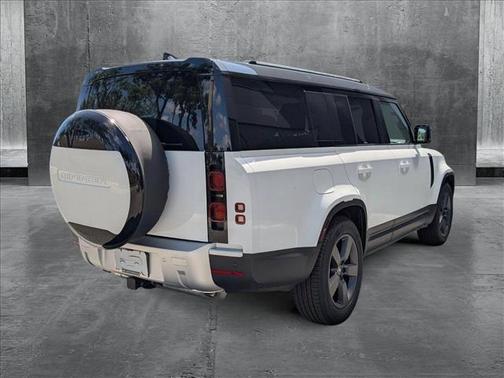2025 Land Rover Defender 130 P300 S