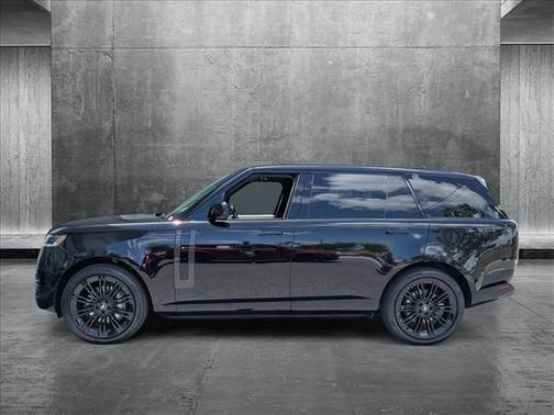 2025 Land Rover Range Rover P400 SE 7 Seat