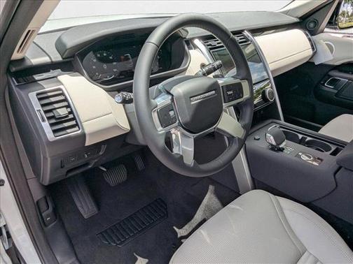 2025 Land Rover Discovery P300 S
