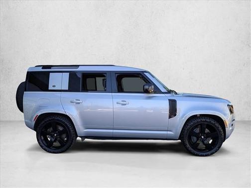 2022 Land Rover Defender 110 XS Edition