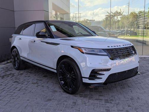 2026 Land Rover Range Rover Velar P250 SE R-Dynamic