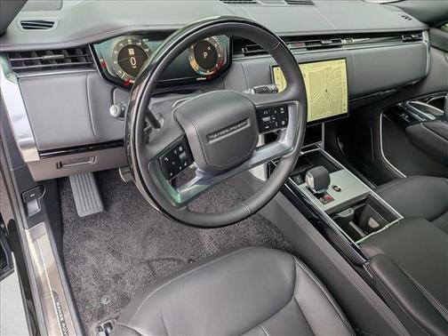Obsidian Black In Gl 2026 Land Rover Range Rover P400 SE
