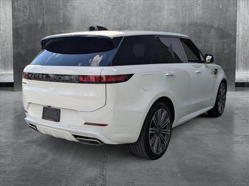 2025 Land Rover Range Rover Sport SE