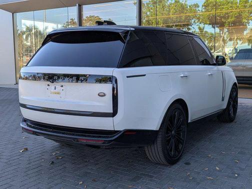 2023 Land Rover Range Rover P530 SE