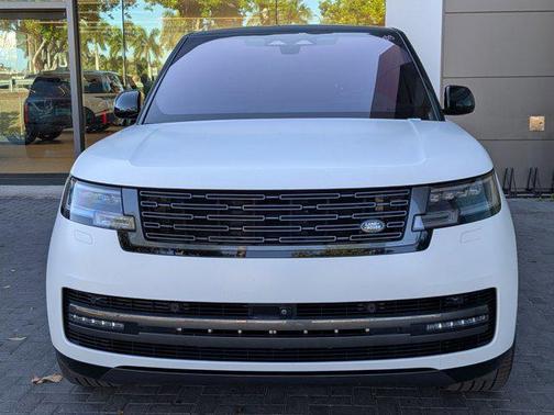 2023 Land Rover Range Rover P530 SE