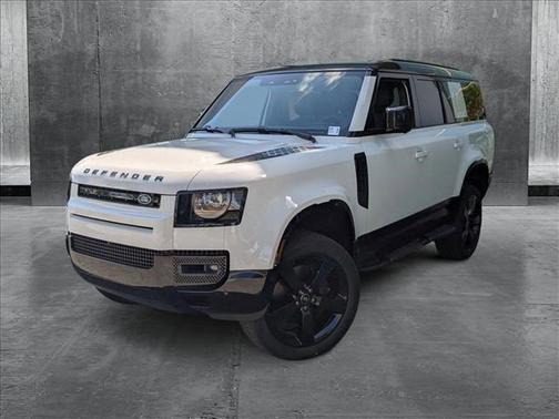 2025 Land Rover Defender 130 P400 X-Dynamic SE