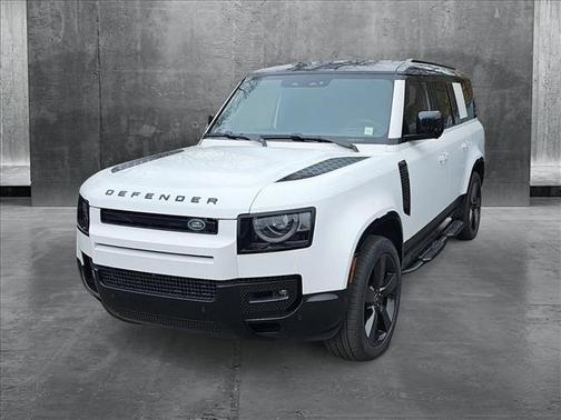 2025 Land Rover Defender 130 P400 X-Dynamic SE