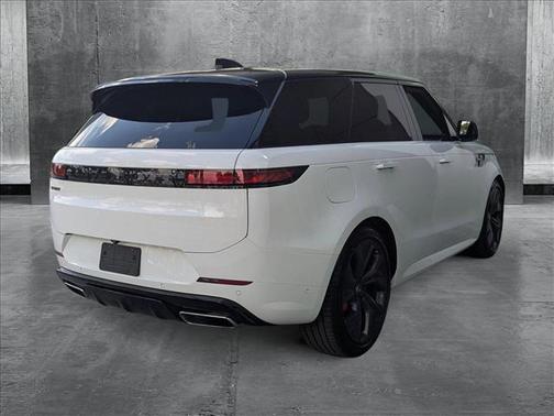 2024 Land Rover Range Rover Sport SE